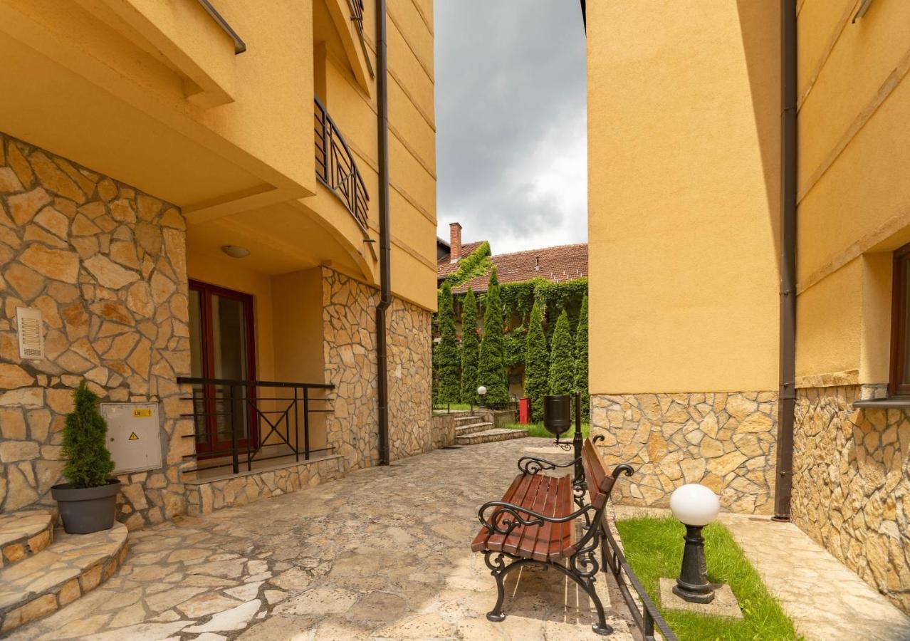 Apartman Modena Lux Vrnjačka Banja Exteriér fotografie